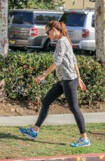 JENNIFER GARNER Out and About in Los Angeles 08/12/2016