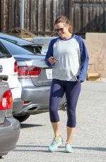 JENNIFER GARNER Out and About in Los Angeles 08/20/2016