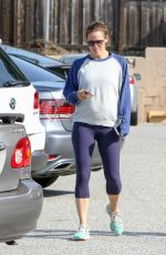 JENNIFER GARNER Out and About in Los Angeles 08/20/2016