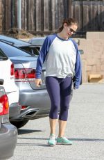 JENNIFER GARNER Out and About in Los Angeles 08/20/2016