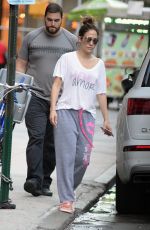 JENNIFER LOPEZ Leaves Her Apartment in New York 08/30/2016