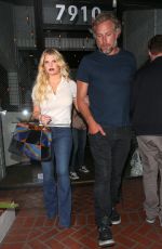 JESSICA SIMPSON Leaves a Mexican Restaurant in West Hollywood 08/16/2016
