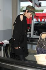 JESSIE J at Los Angeles International Airport 08/12/2016