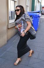 JESSIE WALLACE Arrives at a Theatre in Newcastle 08/05/2016