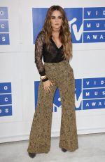 JOANNA JOJO LEVESQUE at 2016 MTV Video Music Awards in New York 08/28/2016