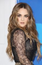 JOANNA JOJO LEVESQUE at 2016 MTV Video Music Awards in New York 08/28/2016