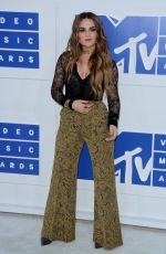 JOANNA JOJO LEVESQUE at 2016 MTV Video Music Awards in New York 08/28/2016