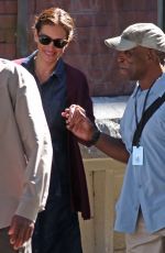 JULIA ROBERTS on the Set of 