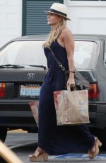 JULIE BENZ Shopping Groceries in Beverly Hills 08/08/2016