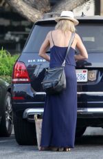 JULIE BENZ Shopping Groceries in Beverly Hills 08/08/2016