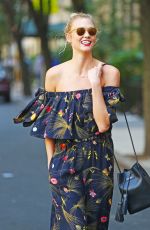 KARLIE KLOSS Out and About in New York 08/25/2016