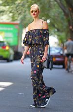 KARLIE KLOSS Out and About in New York 08/25/2016