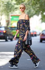 KARLIE KLOSS Out and About in New York 08/25/2016