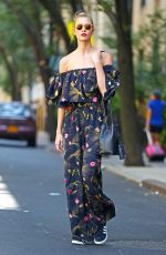 KARLIE KLOSS Out and About in New York 08/25/2016