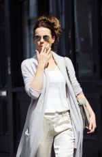 KATE BECKINSALE Shopping at Notting Hill in London 08/03/2016