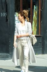 KATE BECKINSALE Shopping at Notting Hill in London 08/03/2016