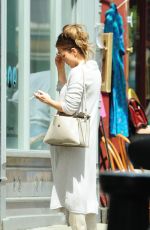KATE BECKINSALE Shopping at Notting Hill in London 08/03/2016