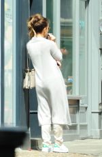 KATE BECKINSALE Shopping at Notting Hill in London 08/03/2016