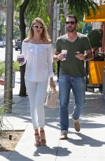 KATE UPTON Leaves Coffee Been & Tea Leaf in Beverly Hills 08/11/2016