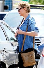 KATHERINE HEIGL Out and About in Los Feliz 08/13/2016