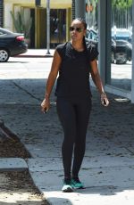 KELLY ROWLAND Shopping at Kartell Furniture Store in West Hollywood 08/09/2016
