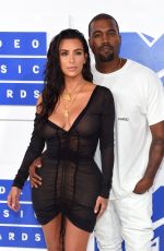 KIM KARDASHIAN at 2016 MTV Video Music Awards in New York 08/28/2016