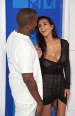 KIM KARDASHIAN at 2016 MTV Video Music Awards in New York 08/28/2016