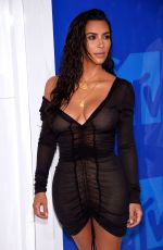KIM KARDASHIAN at 2016 MTV Video Music Awards in New York 08/28/2016