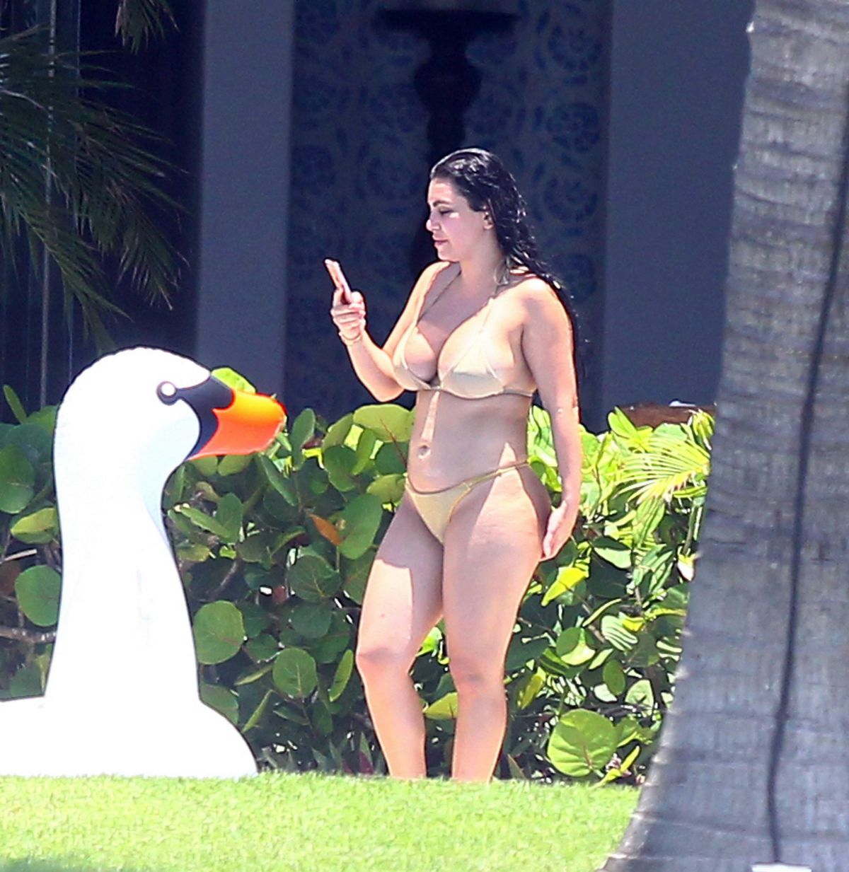 KIM KARDASHIAN in Bikini in Vacation in Punta Mita 08/20/2016 KIM KARDASHIAN in Bikini in Vacation in Punta Mita 08/20/2016