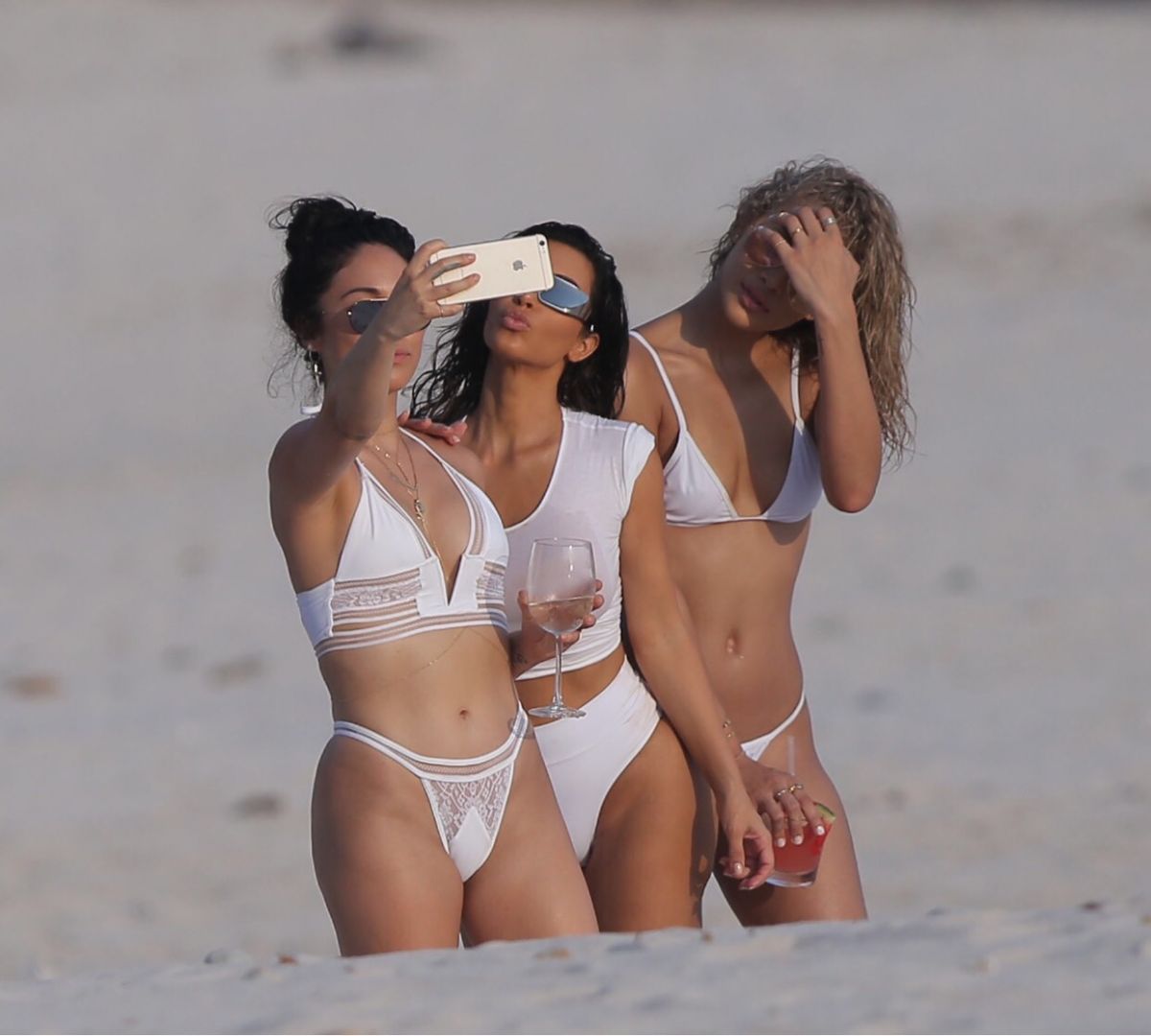 kim-kardashian-in-bikini-with-her-girlfriends-on-beach-in-mexico-08-20-2016...