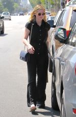 KIRSTEN DUSNT Returns to Her Car in Los Angeles 08/08/2016