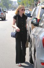 KIRSTEN DUSNT Returns to Her Car in Los Angeles 08/08/2016