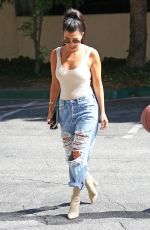 KORTNEY KARDASHIAN Out and About in Woodland Hills 08/09/2016
