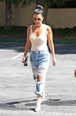 KORTNEY KARDASHIAN Out and About in Woodland Hills 08/09/2016