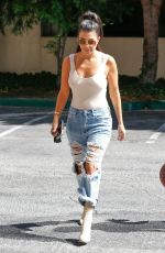 KORTNEY KARDASHIAN Out and About in Woodland Hills 08/09/2016