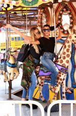KOURTNEY and KHLOE KARDASHIAN Out Shopping in Encino 08/23/2016