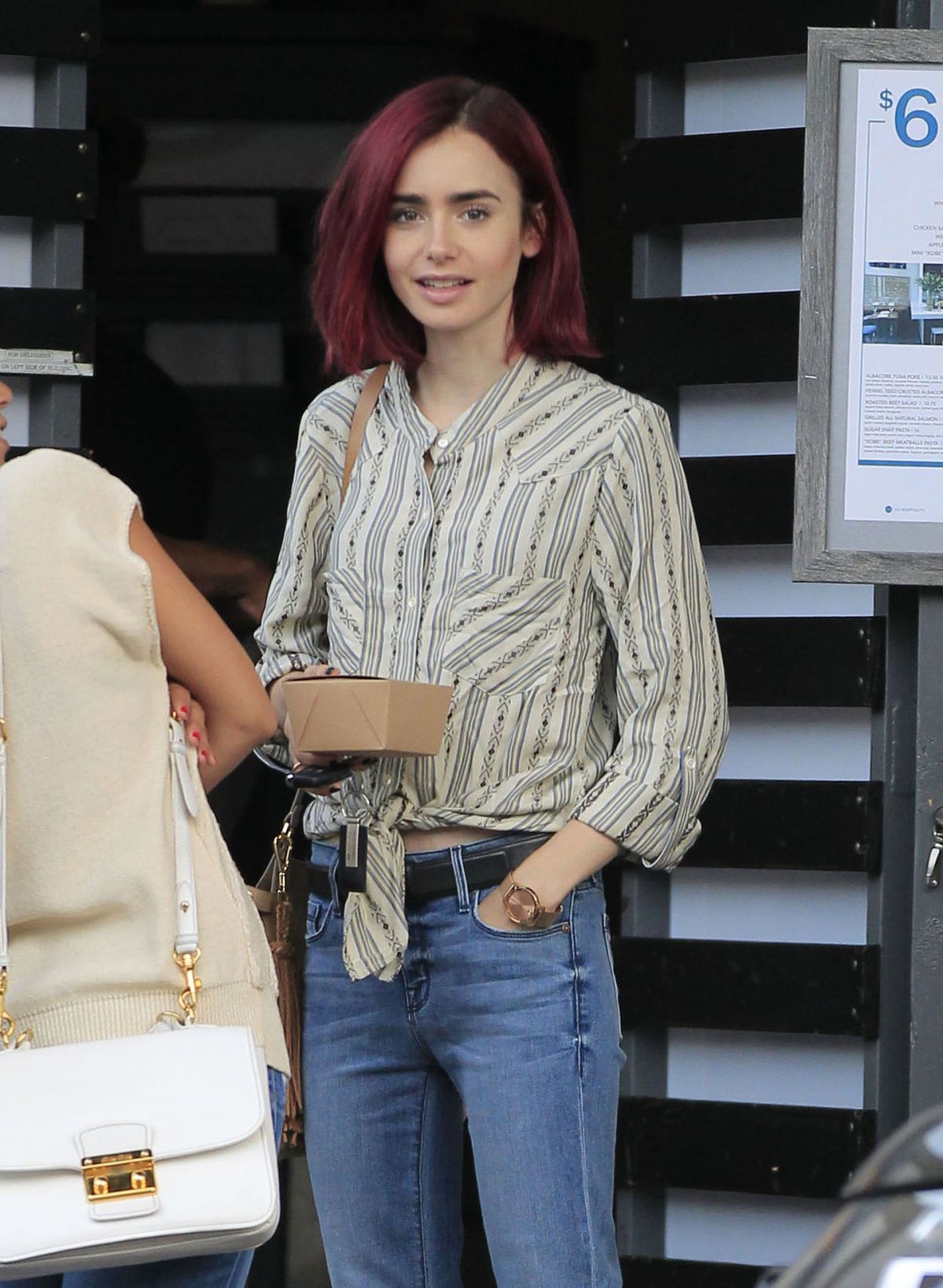LILY COLLINS Out for Lunch in Los Angeles 08/09/2016 LILY COLLINS Out for Lunch in Los Angeles 08/09/2016