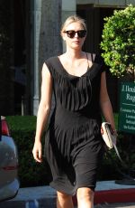 MARIA SHARAPOVA Out and About in Los Angeles 08/01/2016
