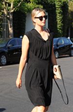 MARIA SHARAPOVA Out and About in Los Angeles 08/01/2016