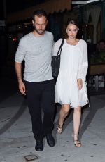 NATALIE PORTMAN Leaves Il Buco Italian Restaurant in New York 08/15/2016