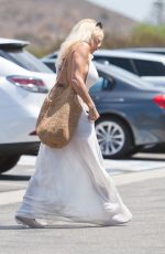 PAMELA ANDERSON Out and About in Malibu 08/22/2016