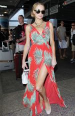 PARIS HILTON at Los Angeles International Airport 08/28/2016