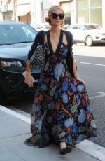 PARIS HILTON Out and About in Beverly Hills 08/29/2016