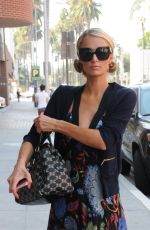 PARIS HILTON Out and About in Beverly Hills 08/29/2016