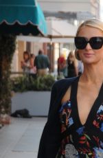 PARIS HILTON Out and About in Beverly Hills 08/29/2016
