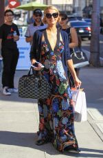 PARIS HILTON Out and About in Beverly Hills 08/29/2016