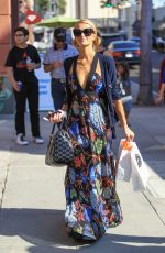 PARIS HILTON Out and About in Beverly Hills 08/29/2016