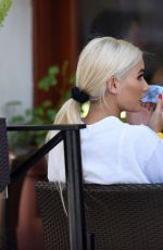 PIA MIA PEREZ at Il Fornaio in Los Angeles 08/24/2016