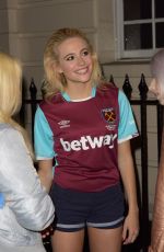 PIXIE LOTT Leaves Hayemarket Theatre in London 08/04/2016