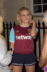 PIXIE LOTT Leaves Hayemarket Theatre in London 08/04/2016